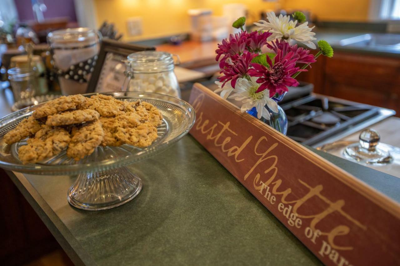 Purple Mountain Bed & Breakfast & Spa Crested Butte Buitenkant foto